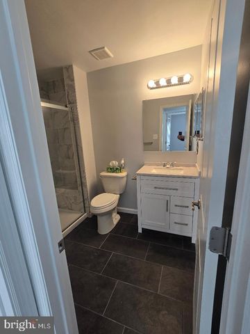 3815-A ADELAIDE DR, Mount Laurel, NJ 08054