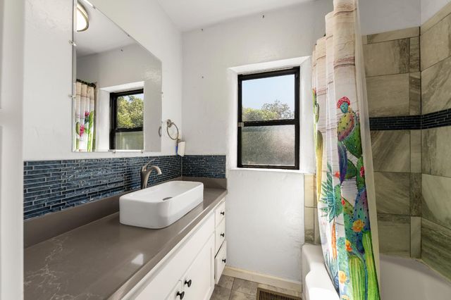 6731 5th St, Rio Linda, CA 95673