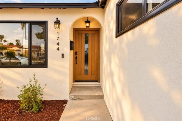 1744 S Genesee Ave, Los Angeles, CA 90019