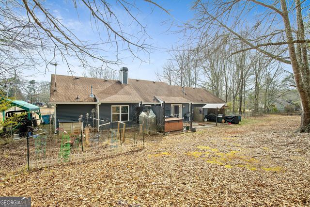 105 Meadow Springs Court, Locust Grove, GA 30248