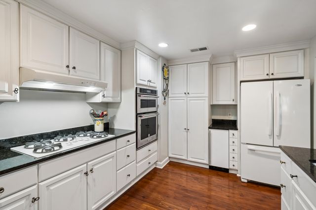 114 Live Oak Drive, Mount Pleasant, SC 29464