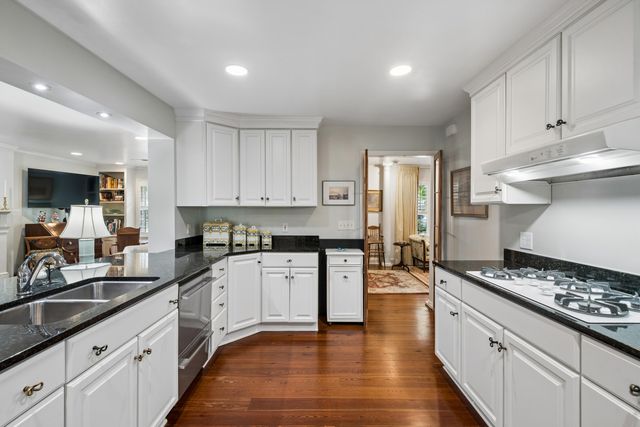 114 Live Oak Drive, Mount Pleasant, SC 29464