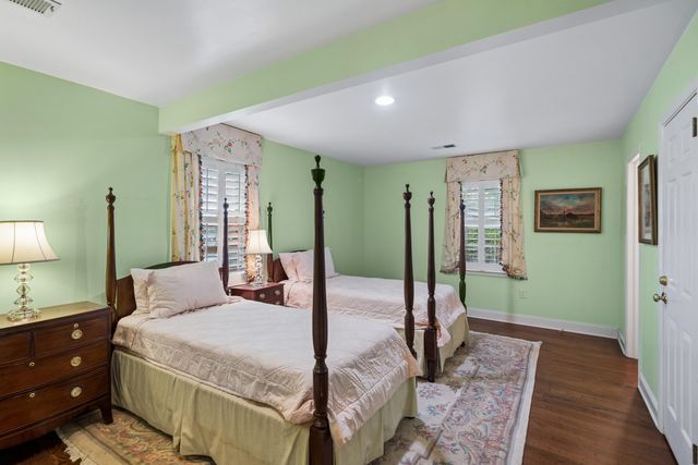 114 Live Oak Drive, Mount Pleasant, SC 29464