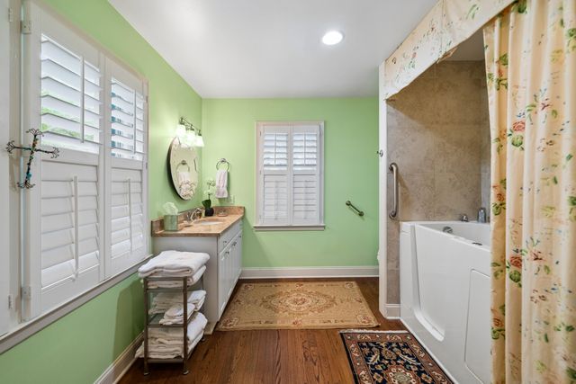 114 Live Oak Drive, Mount Pleasant, SC 29464