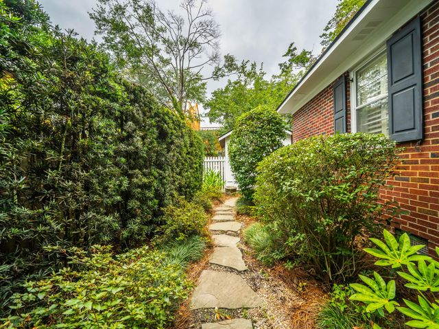 114 Live Oak Drive, Mount Pleasant, SC 29464