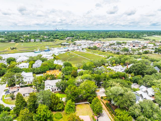 114 Live Oak Drive, Mount Pleasant, SC 29464