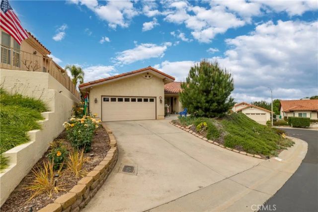 1113 Crescent Bend, Fallbrook, CA 92028
