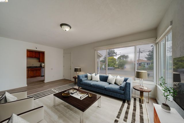 844 37Th St, Richmond, CA 94805