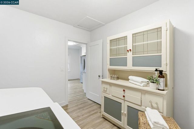 2142 2142 Grant St, Concord, CA 94520