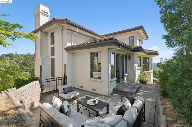 7101 Marlborough Terrace, Berkeley, CA 94705