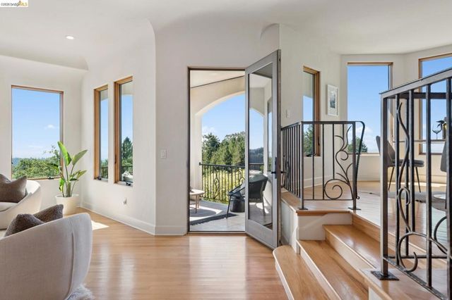 7101 Marlborough Terrace, Berkeley, CA 94705