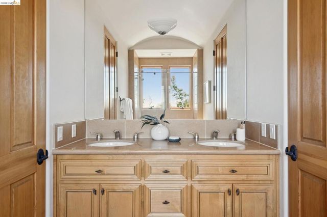 7101 Marlborough Terrace, Berkeley, CA 94705