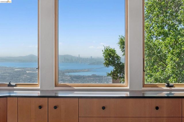 7101 Marlborough Terrace, Berkeley, CA 94705