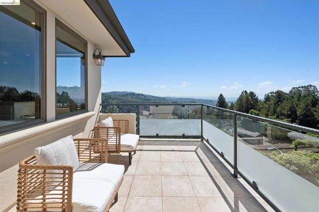 7101 Marlborough Terrace, Berkeley, CA 94705