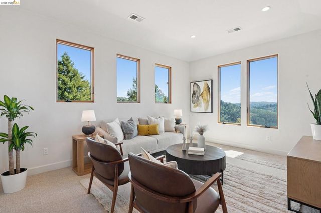 7101 Marlborough Terrace, Berkeley, CA 94705