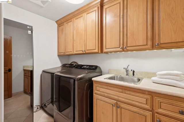 7101 Marlborough Terrace, Berkeley, CA 94705