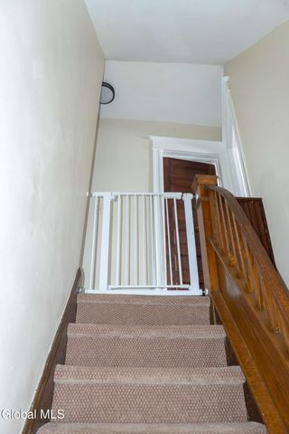 37 Chiswell Street, Schenectady, NY 12304