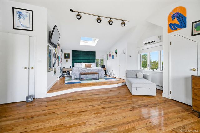 39 Cathay Road, East Rockaway, NY 11518