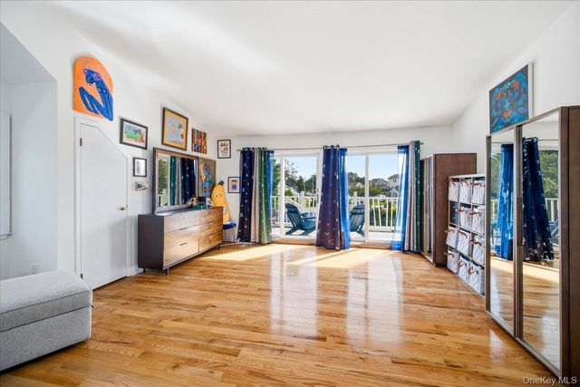 39 Cathay Road, East Rockaway, NY 11518