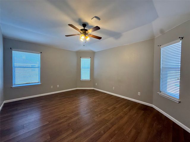 107 Dustin Drive, Fate, TX 75189