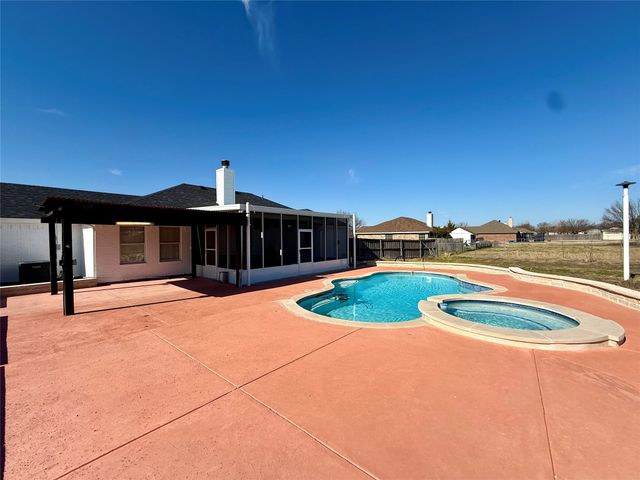 107 Dustin Drive, Fate, TX 75189