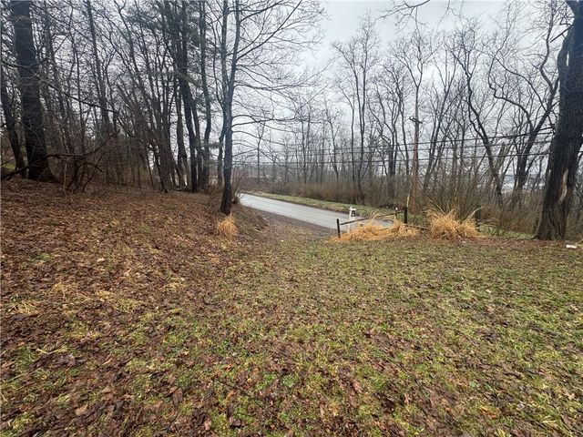 425 Felgar Road, Somerset Boro, PA 15501