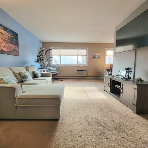 355 Route 111 6, Smithtown, NY 11787