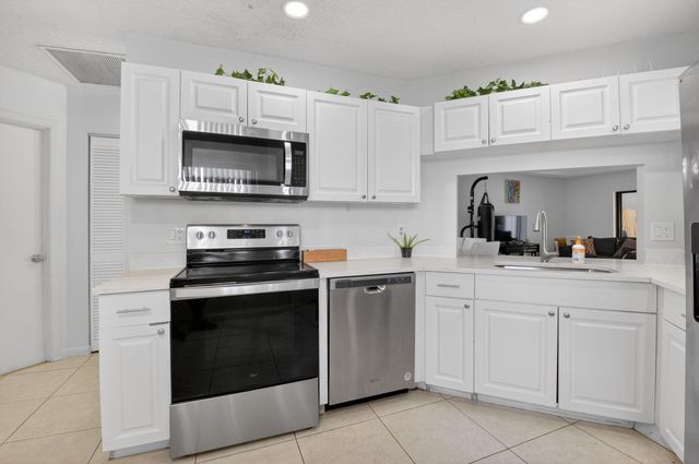 19881 VILLA MEDICI Place, Boca Raton, FL 33434