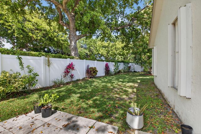 19881 VILLA MEDICI Place, Boca Raton, FL 33434