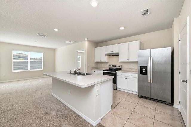 2725 DUMONT LANE, Tavares, FL 32778