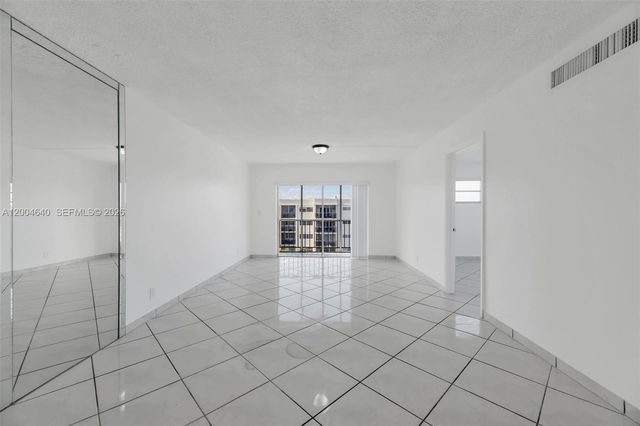 220 SW 9th Ave 501, Hallandale Beach, FL 33009