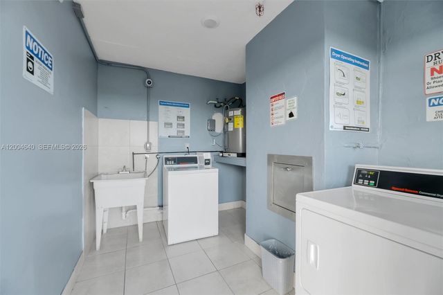 220 SW 9th Ave 501, Hallandale Beach, FL 33009