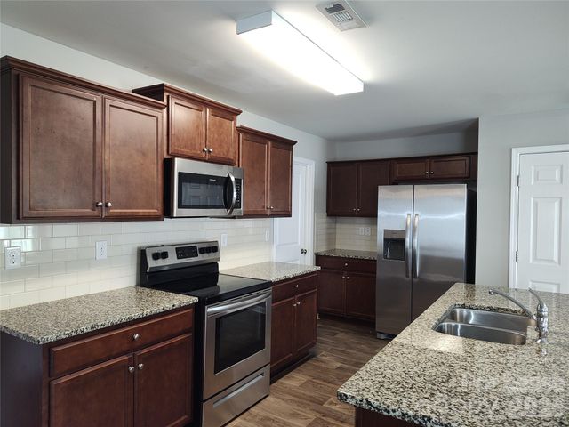 6731 Broad Valley Court, Charlotte, NC 28216