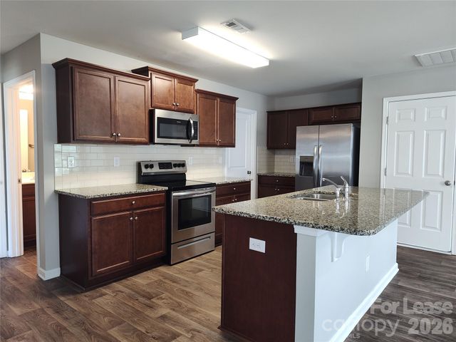6731 Broad Valley Court, Charlotte, NC 28216