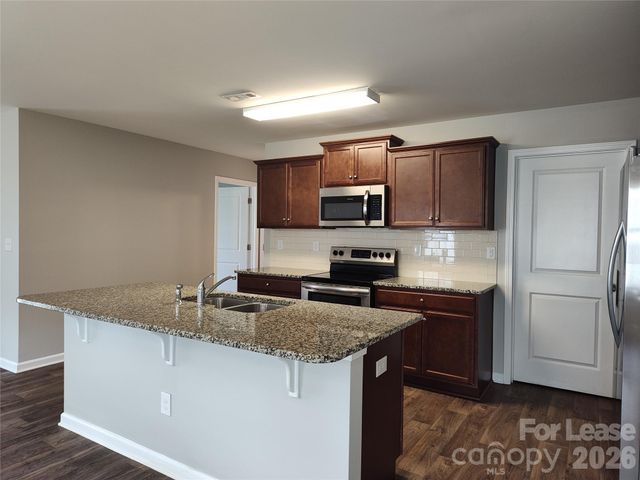 6731 Broad Valley Court, Charlotte, NC 28216
