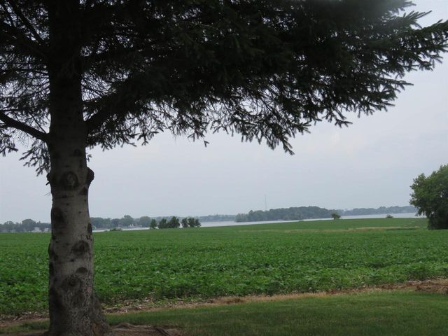 103 We Go Trail, Fox Lake, WI 53933