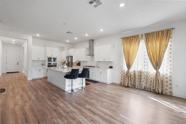 10363 Shorecliff St, Stockton, CA 95219