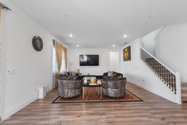 10363 Shorecliff St, Stockton, CA 95219