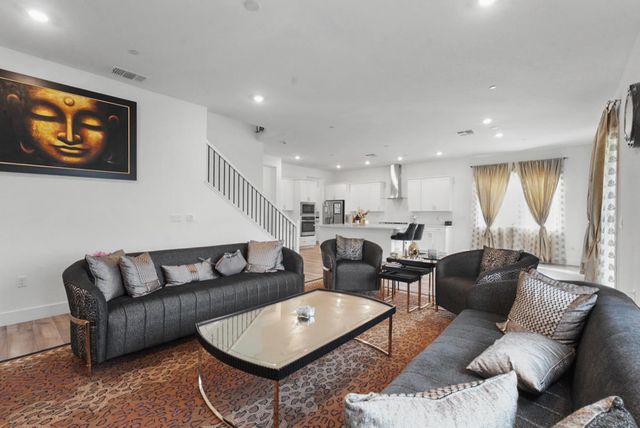 10363 Shorecliff St, Stockton, CA 95219