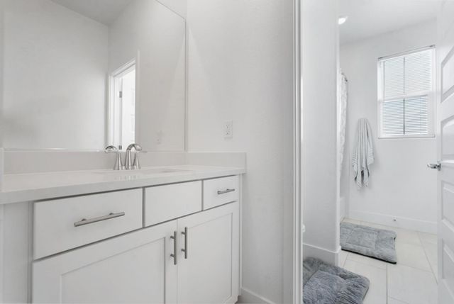 10363 Shorecliff St, Stockton, CA 95219