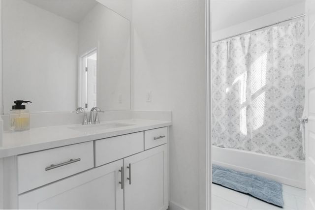 10363 Shorecliff St, Stockton, CA 95219