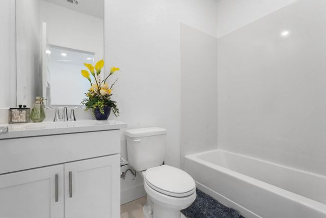 10363 Shorecliff St, Stockton, CA 95219