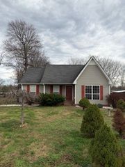214 Bonnie Dr, Portland, TN 37148