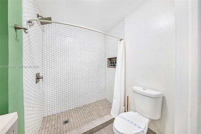 237 38th St 4, Miami Beach, FL 33140