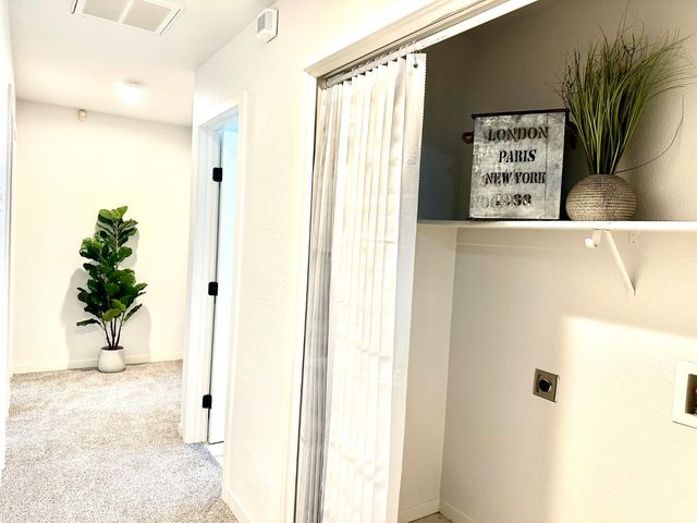 9656 Twin Creeks Ave, Stockton, CA 95219