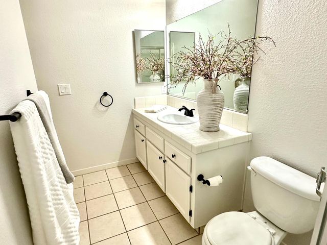 9656 Twin Creeks Ave, Stockton, CA 95219