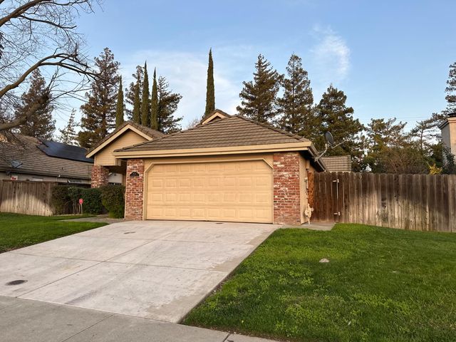 9656 Twin Creeks Ave, Stockton, CA 95219