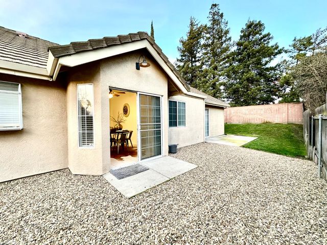 9656 Twin Creeks Ave, Stockton, CA 95219