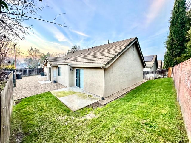 9656 Twin Creeks Ave, Stockton, CA 95219