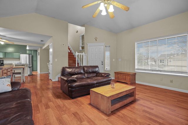 639 Alamine Drive, Redding, CA 96003